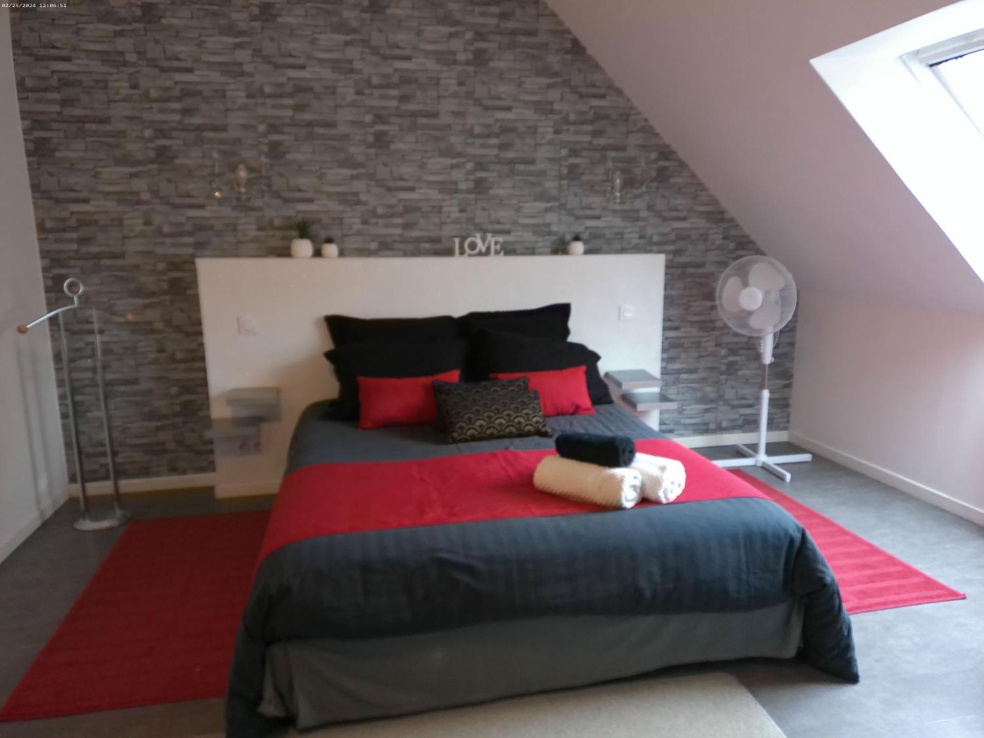 A 2 Pas D Azay Hotel Neuil Bagian luar foto