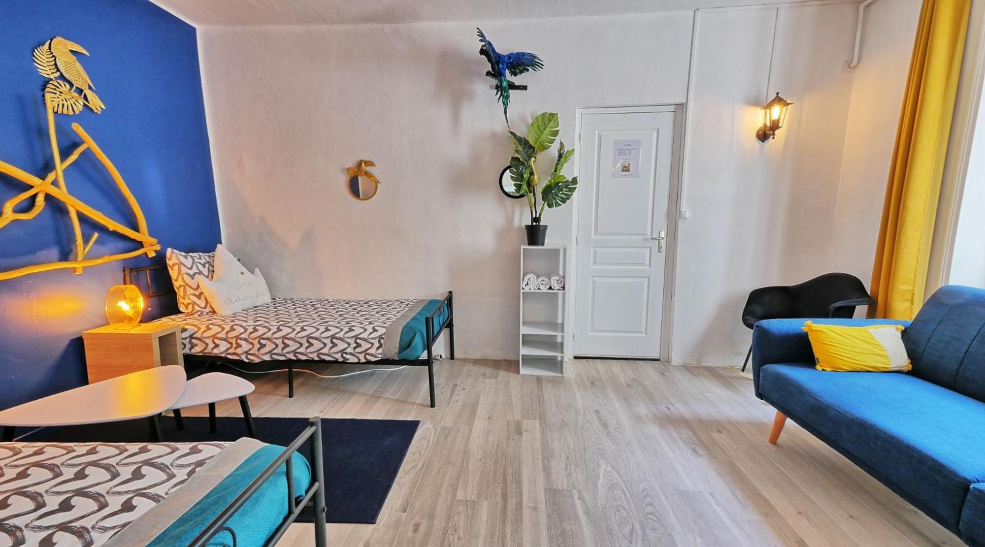 A 2 Pas D Azay Hotel Neuil Bagian luar foto